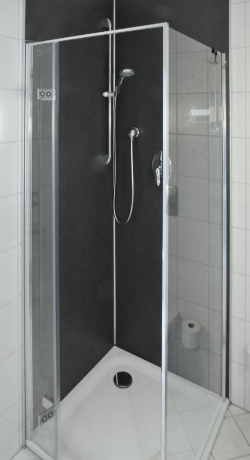Hotel-Garni 'Zum Weinkrug' Sommerhausen Luaran gambar