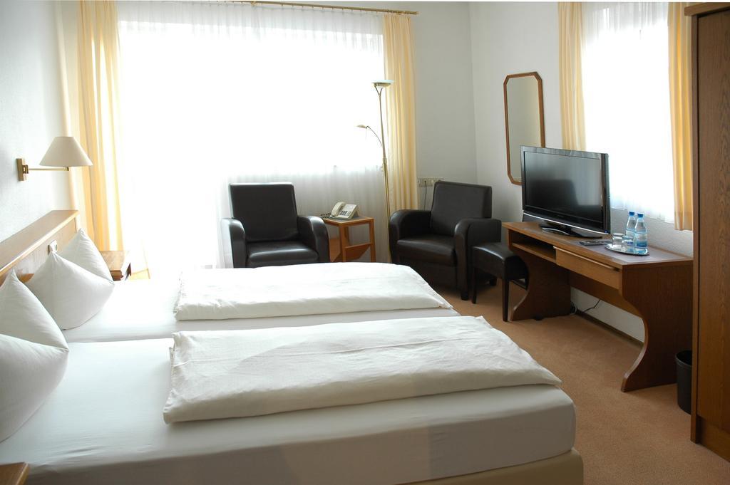 Hotel-Garni 'Zum Weinkrug' Sommerhausen Bilik gambar